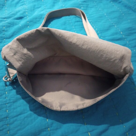 Lululemon All-Night Festival Bag, Light Gray, 12" x 8", Pre-Owned - Picture 4 of 13